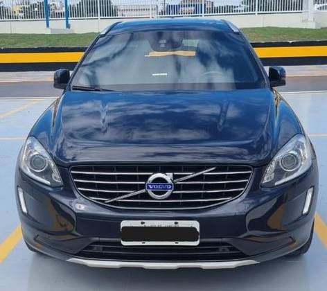 VOLVO XC60 2.4 D5 MOMENTUM DIESEL AWD 4P AUTOMÁTICO